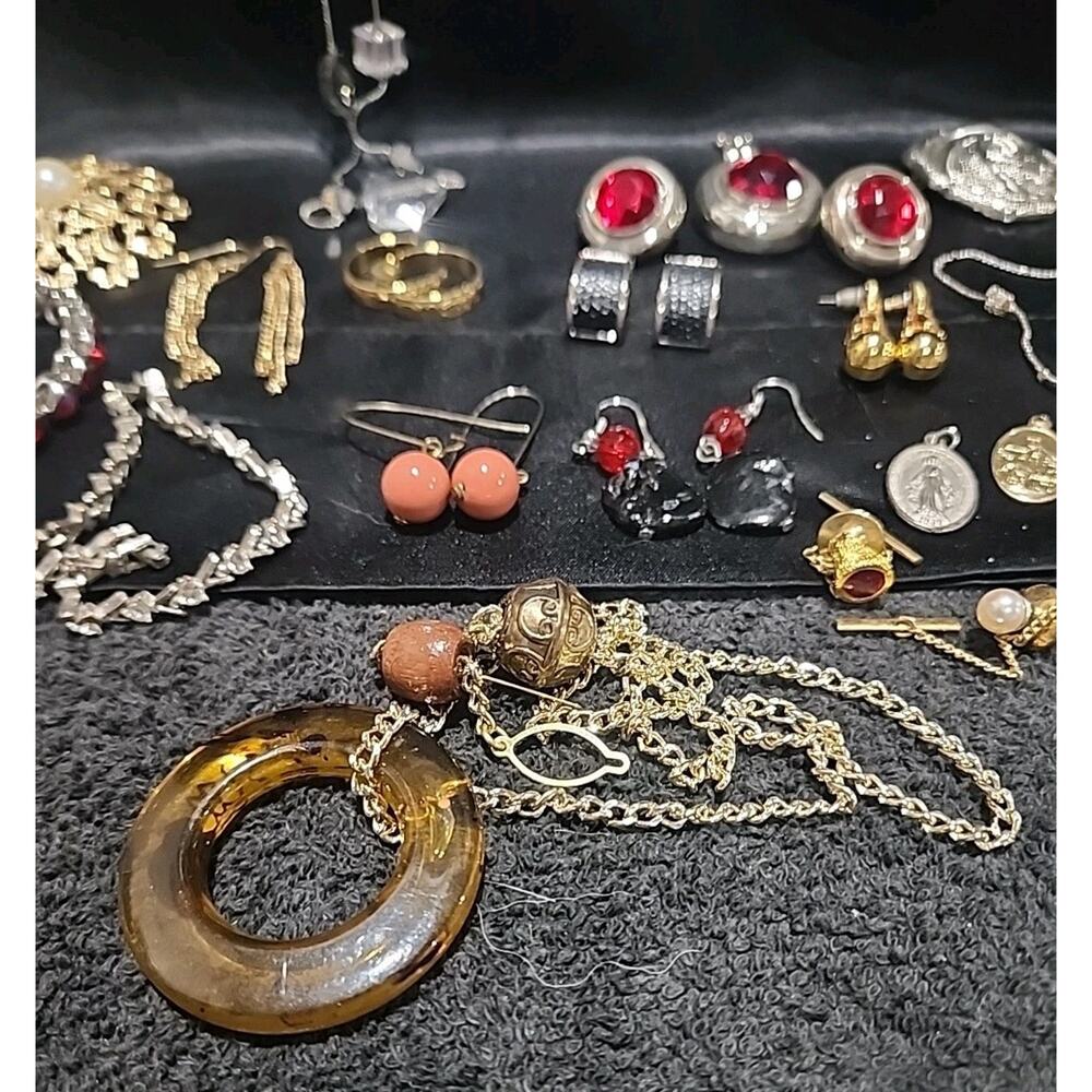 misc lot jewelry vintage Over 30 Pieces - Picture 12 of 14